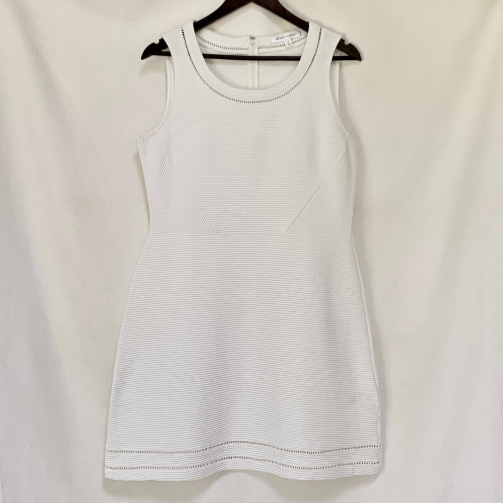 BROOKS BROTHERS Women's Sleeveless Scoop Neck Eyelet Dress White Size 14 Ribbed